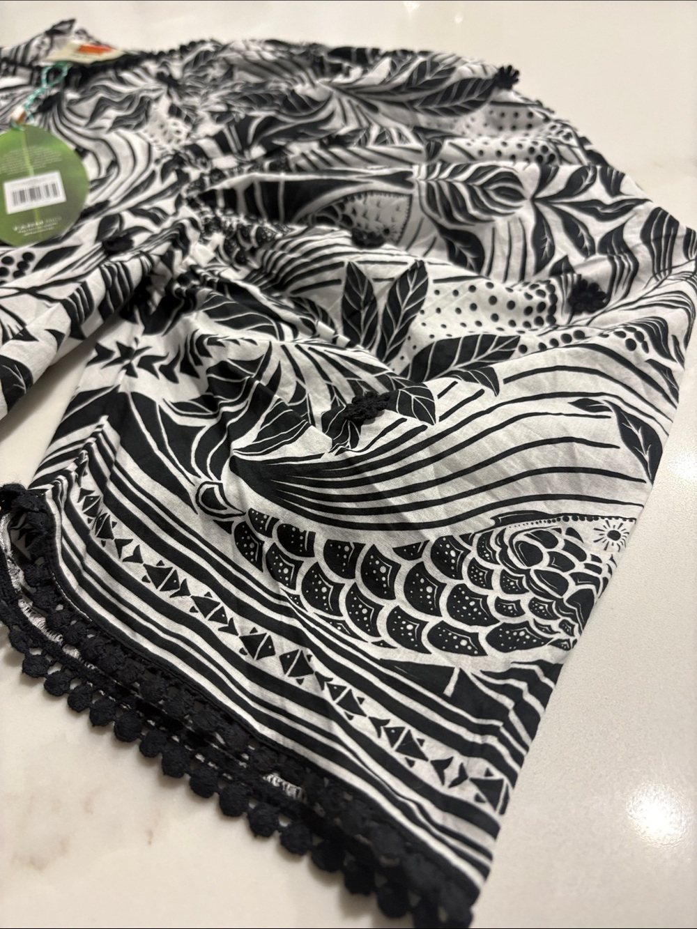 FARM Rio Black & White Printed Puff-Sleeve Peasant Blouse - Picture 7 of 11